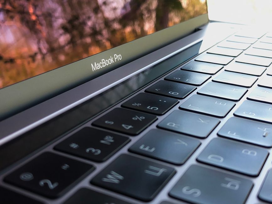 mac pro apple laptop